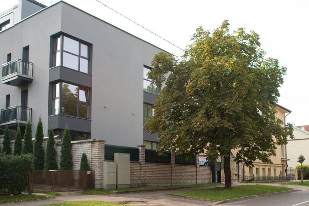Luxurious Oak Park Apartment By Polo Apartments Kaunas Exterior photo